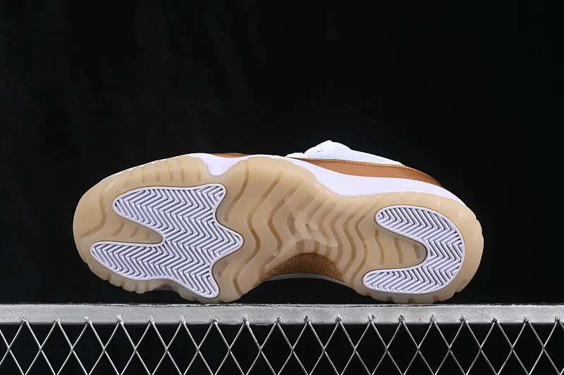 All categories Air Jordan Jordan series basketball shoes Air Jordan 11 Air Jordan 11 Low "Metallic Gold" AJ11 Joe 11 Platinum AH7860-102